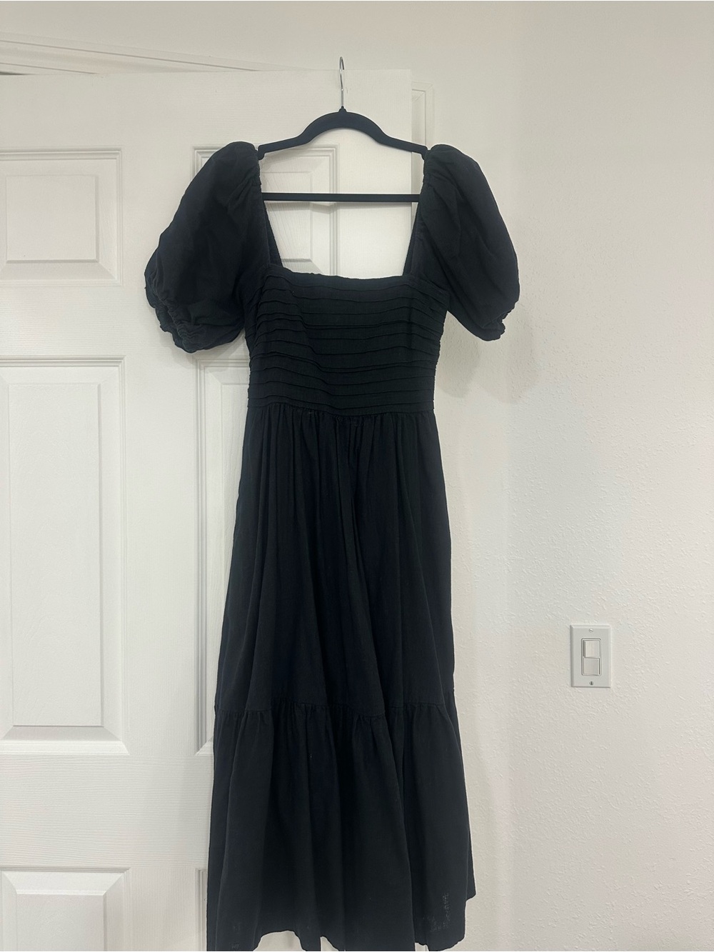 Abercrombie & Fitch Black Puff Sleeve Midi Dress